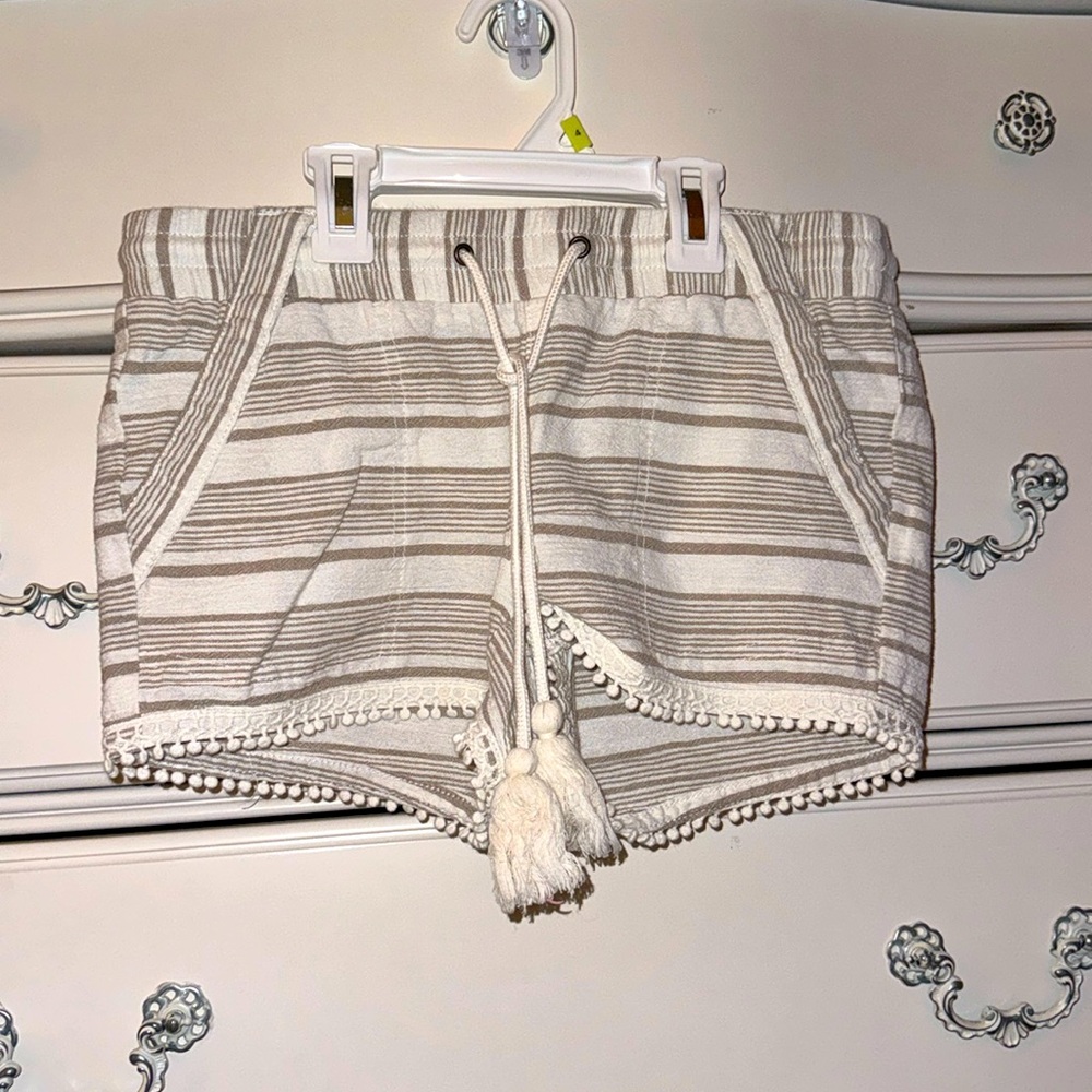 Rewind cream and tan striped shorts